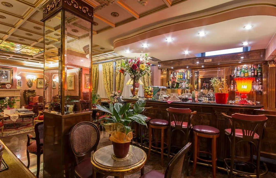 Hotel Vittoria-1